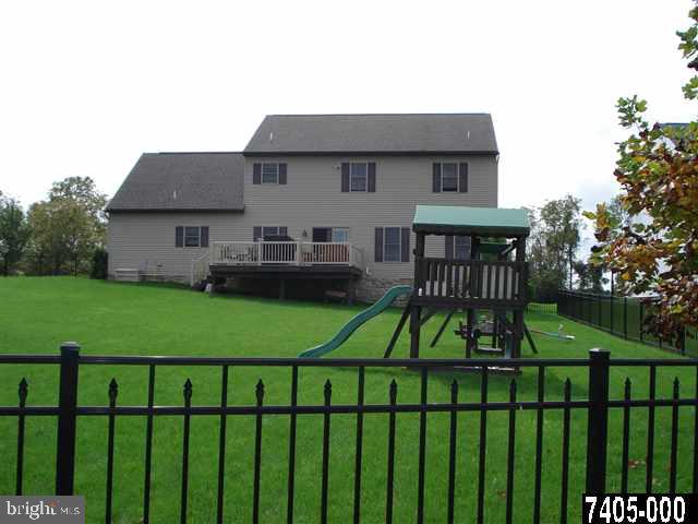 3095 Goldens Path York, PA 17408 - Photo 4 of 25 Gallery Image 4