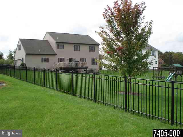3095 Goldens Path York, PA 17408 - Photo 6 of 25 Gallery Image 6