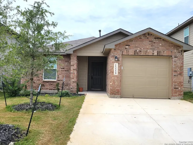 $1,450 | 15550 Crimson Topaz, San Antonio, TX 78253