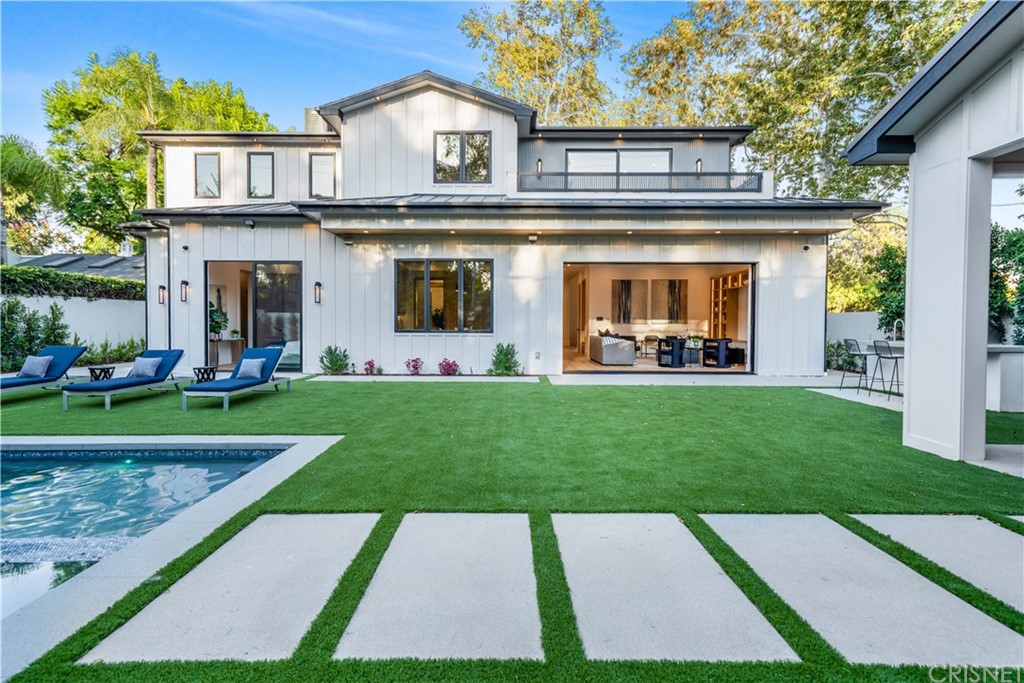 11201 Valley Spring Lane Studio City, CA 91602 - Photo 13 of 14 front view of a house with a yard