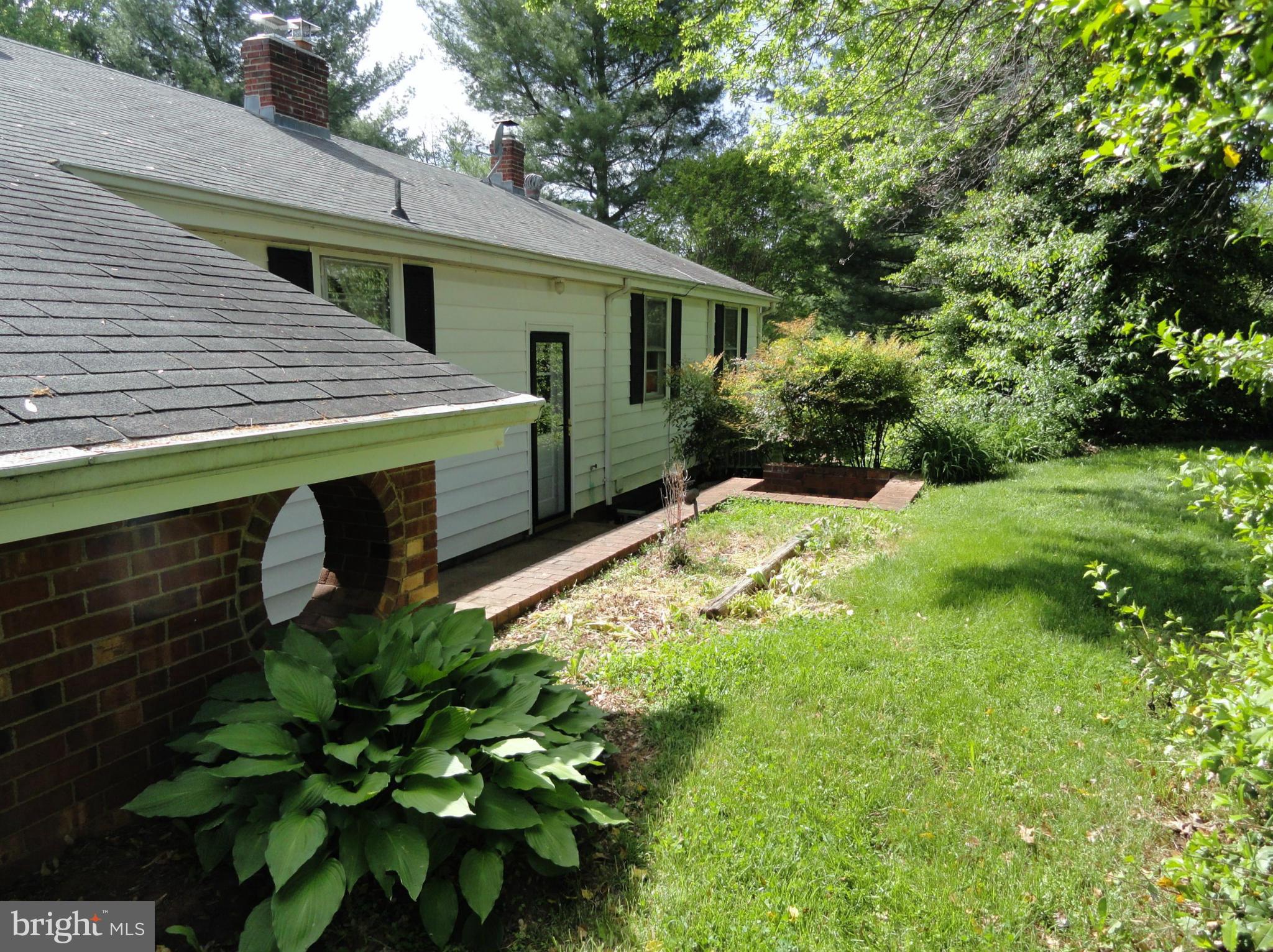 11701 Cemetery Road Bealeton, VA 22712 - Photo 21 of 30 Exterior (Rear)