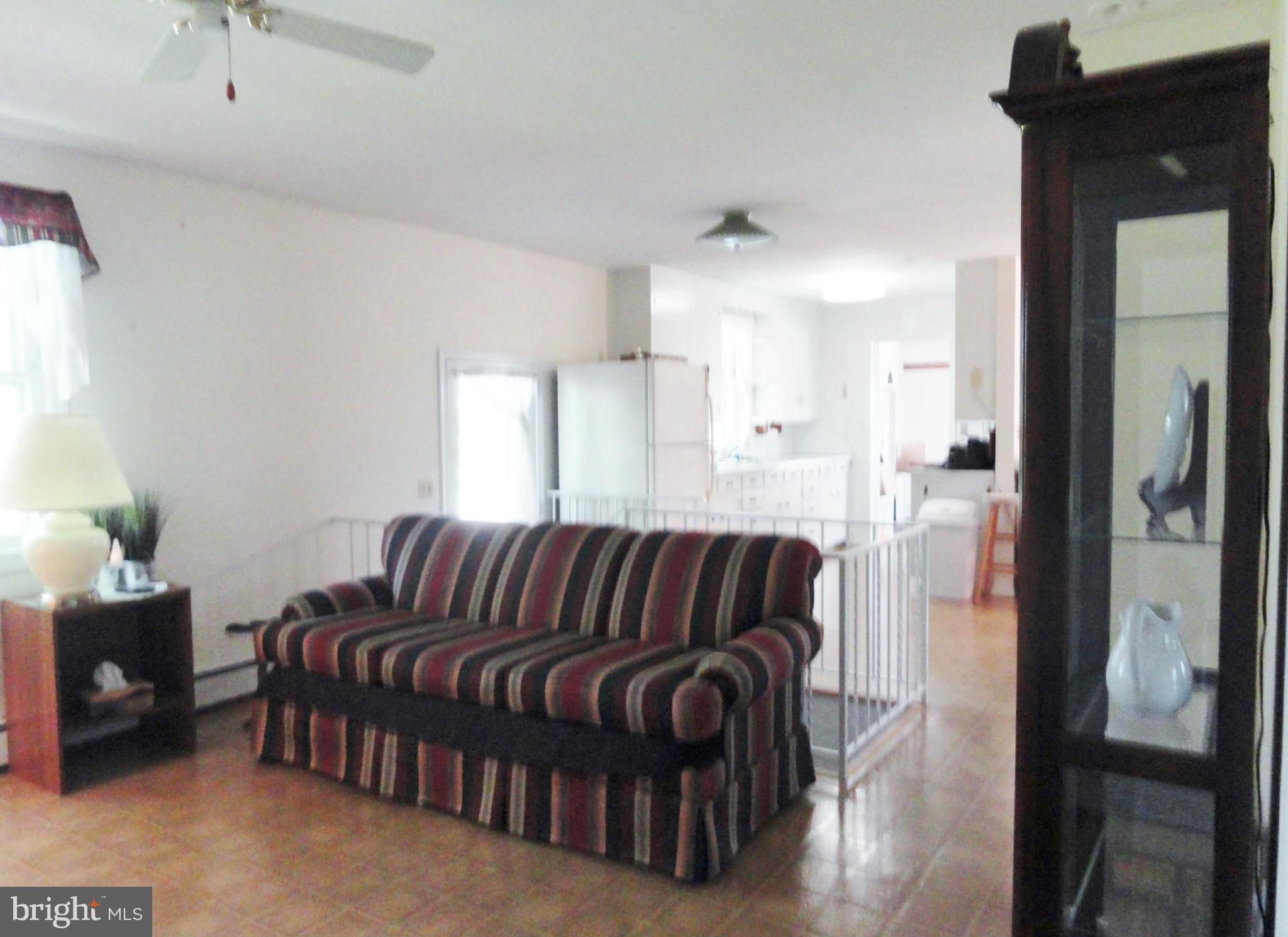 11701 Cemetery Road Bealeton, VA 22712 - Photo 7 of 30 Family Room