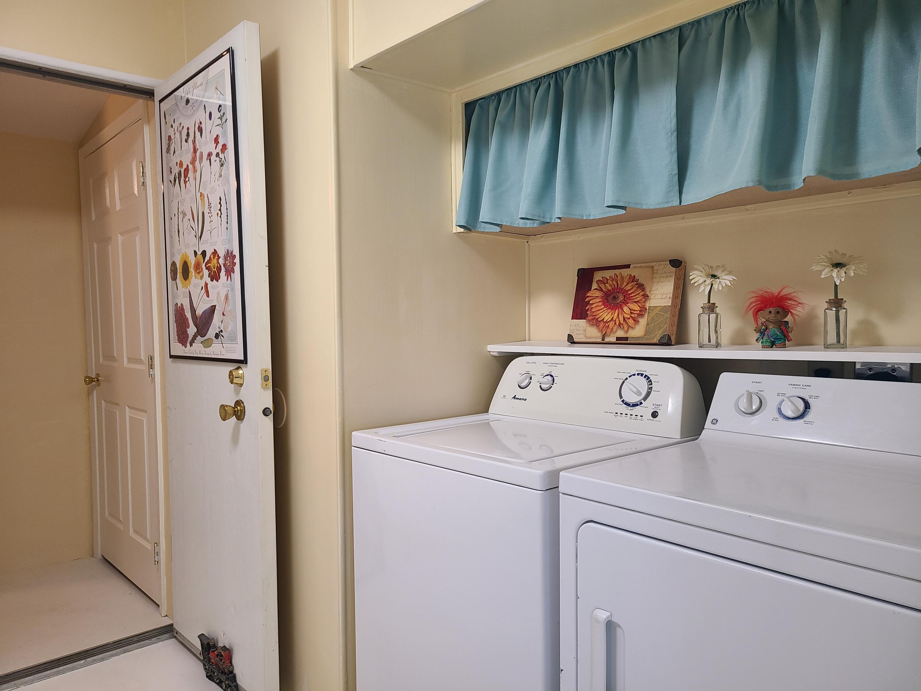 18475 Pope Road Merrill, OR 97633 - Photo 23 of 35 Laundry
