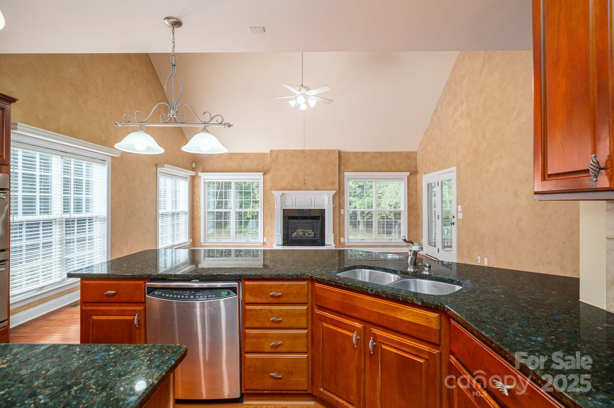 557 Keystone Court Northwest Concord, NC 28027 - Photo 8 of 42