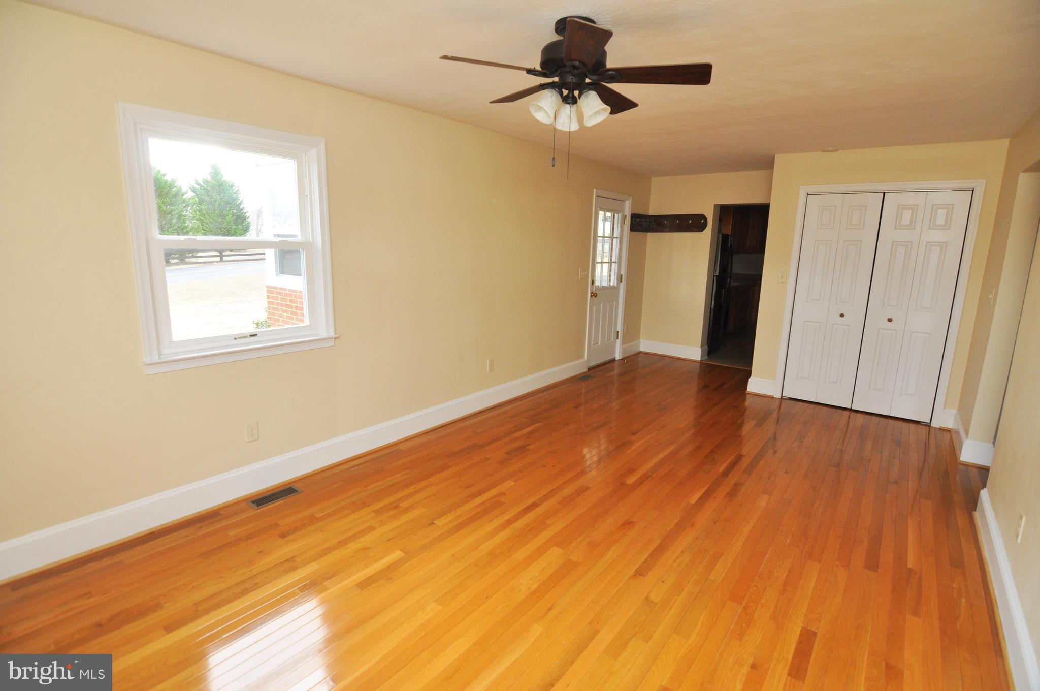 260 Redland Road Cross Junction, VA 22625 - Photo 20 of 30 Family Room showing laundry closet