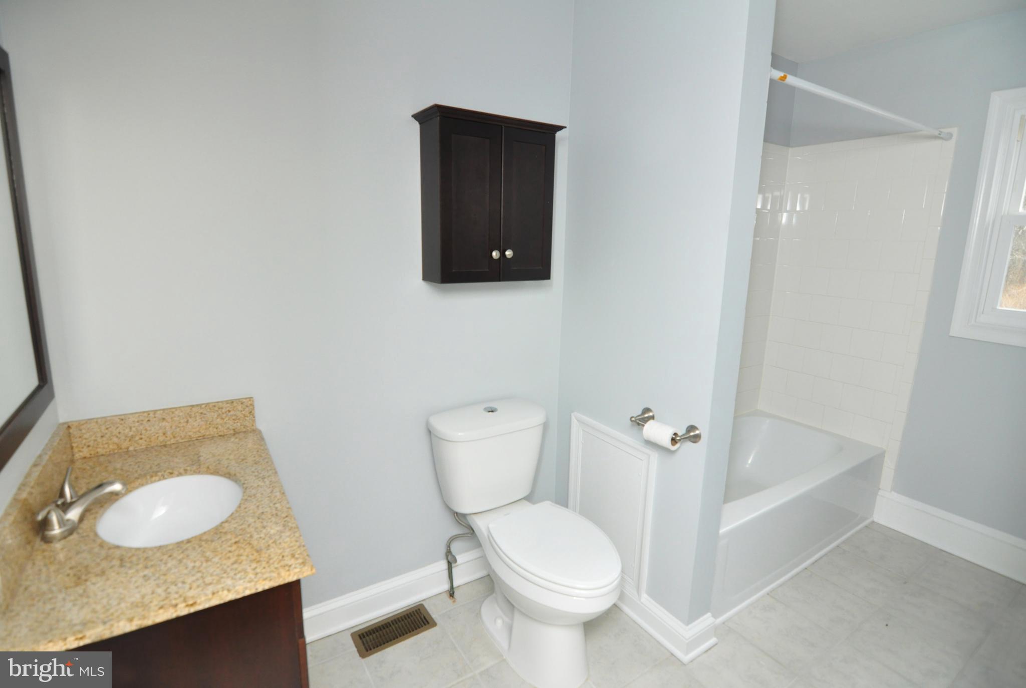 260 Redland Road Cross Junction, VA 22625 - Photo 23 of 30 Bath 1