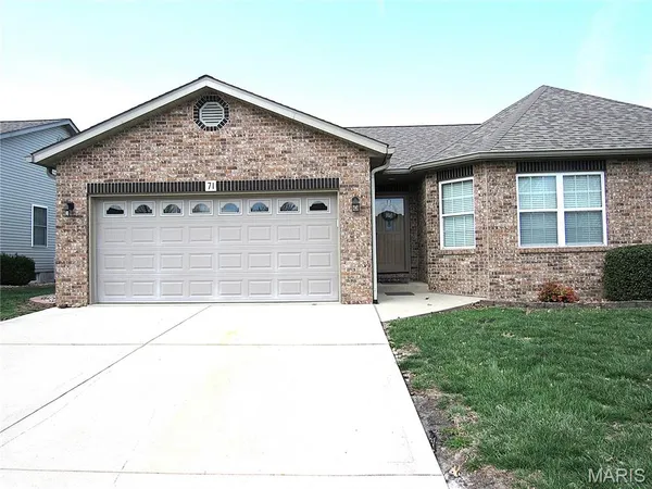 $275,000 | 71 Brooks Drive, Bethalto, IL 62010