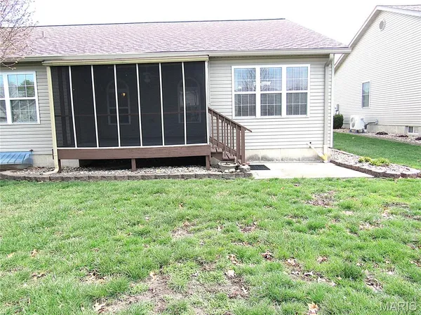 $275,000 | 71 Brooks Drive, Bethalto, IL 62010