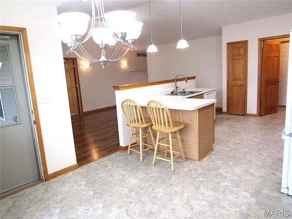 $275,000 | 71 Brooks Drive, Bethalto, IL 62010