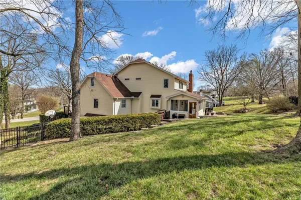 $650,000 | 9805 Northwest 73 Terrace, Weatherby Lake, MO 64152