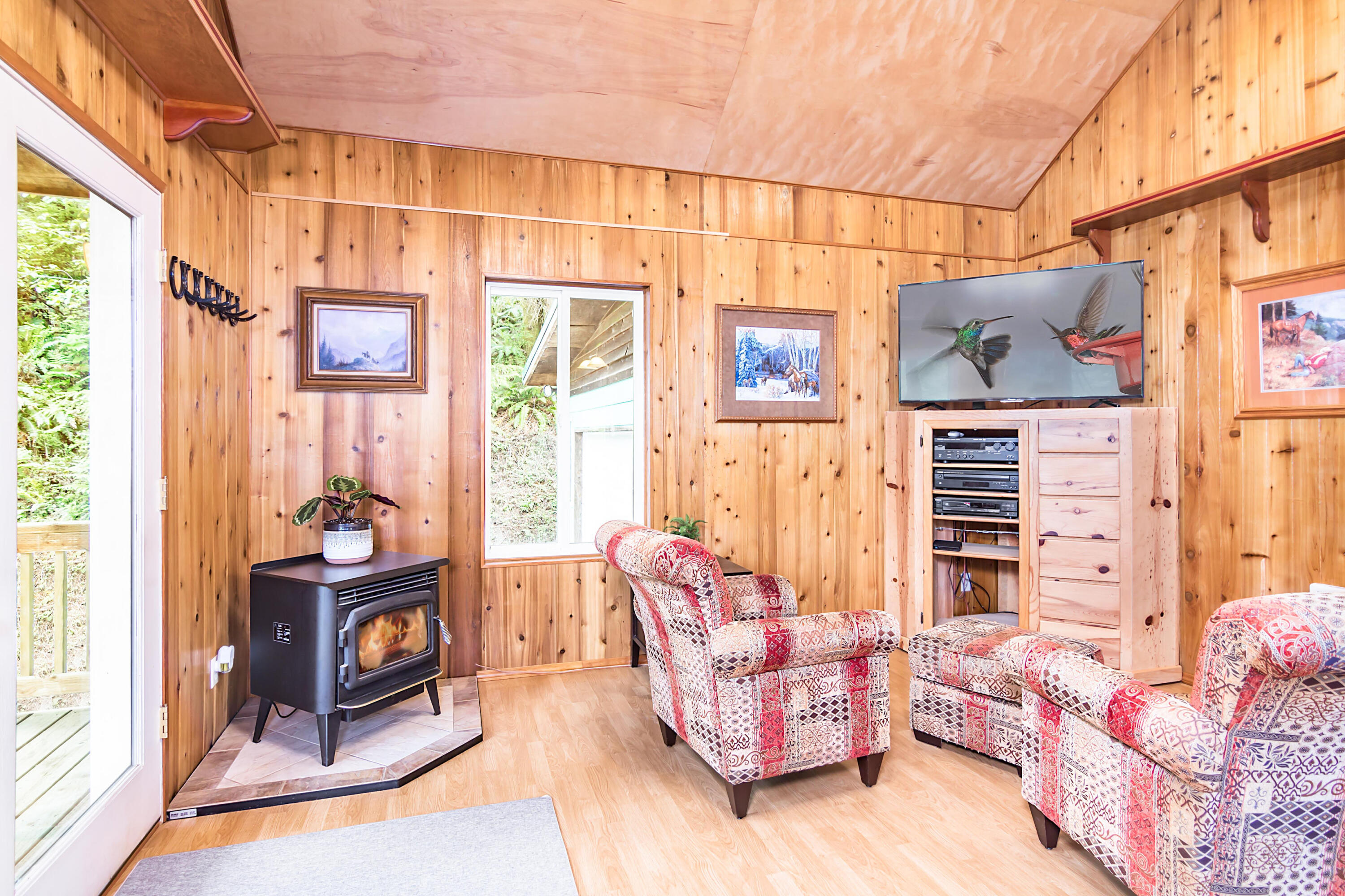 1135 North Widow Creek Road Otis, OR 97368 - Photo 41 of 66 1135NWidowCreekRd-web-36