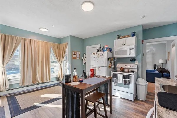 $999,900 | 122 Laurel Street, Fitchburg, MA 01420