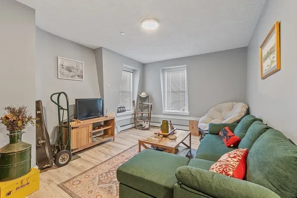 $999,900 | 122 Laurel Street, Fitchburg, MA 01420