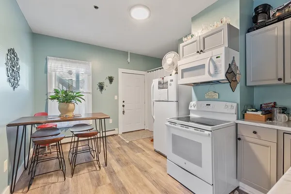 $999,900 | 122 Laurel Street, Fitchburg, MA 01420