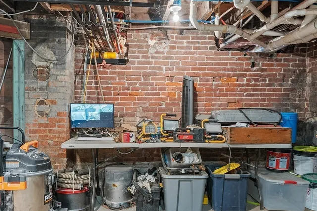 $1,150,000 | 122 Laurel Street, Fitchburg, MA 01420