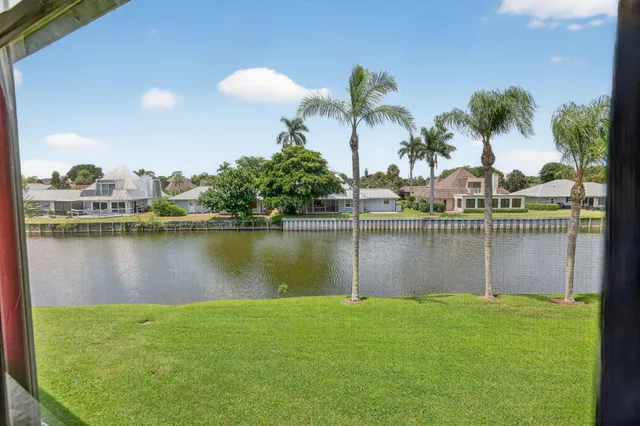 $350,000 | 6101 Southeast Landing Way, Unit 11, Stuart, FL 34997