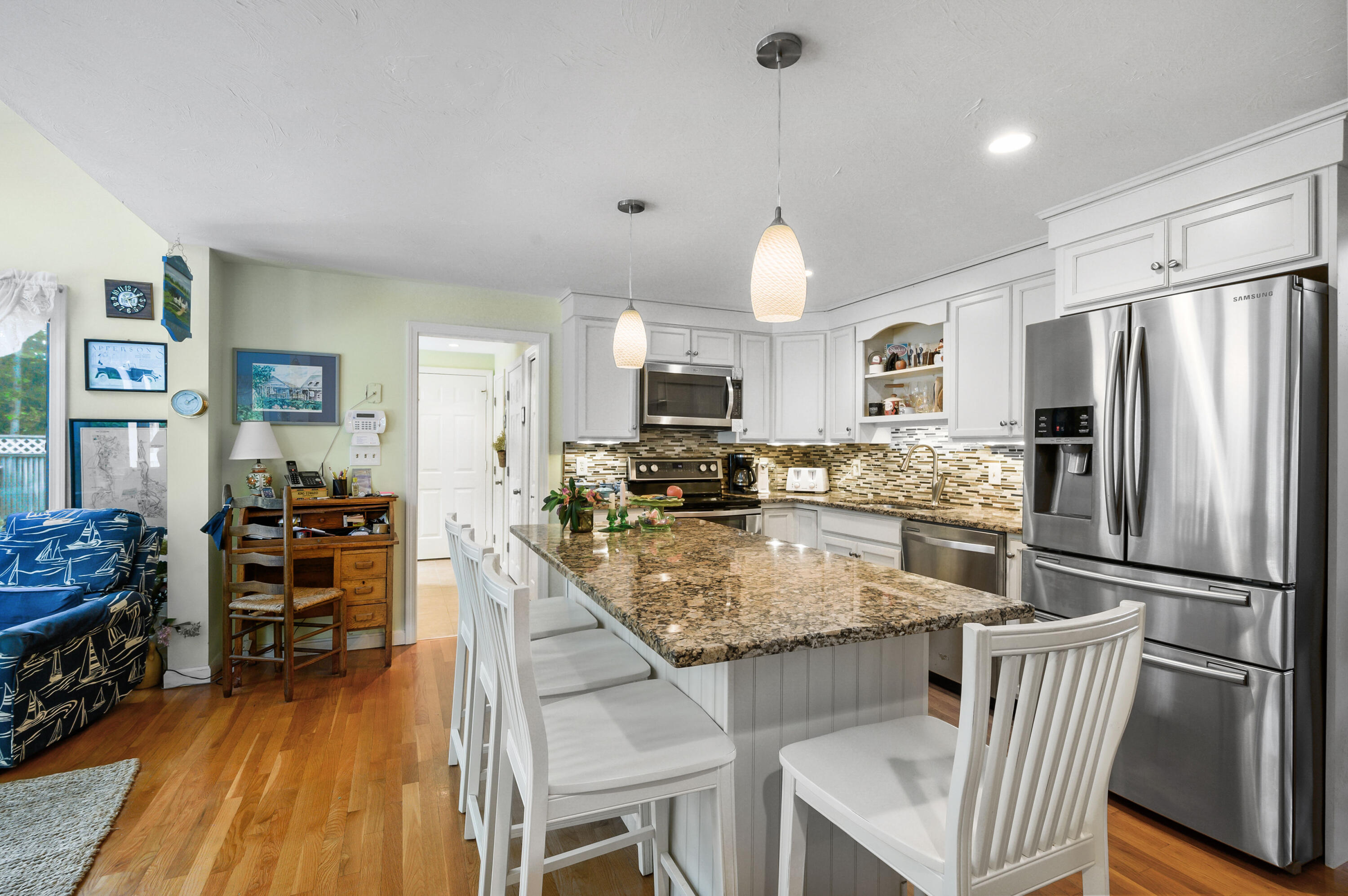17 Capstan Way Centerville, MA 02632 - Photo 9 of 38 IMG_3989