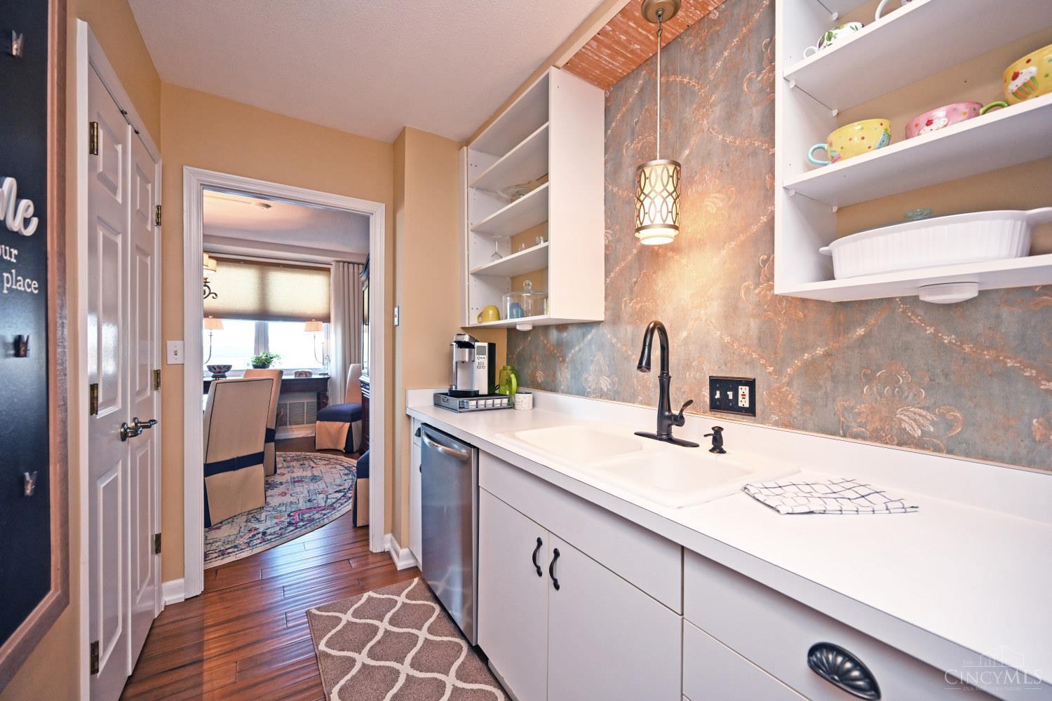 2444 Madison Road, Unit 210A Cincinnati, OH 45208 - Photo 22 of 44 Gallery Image 22