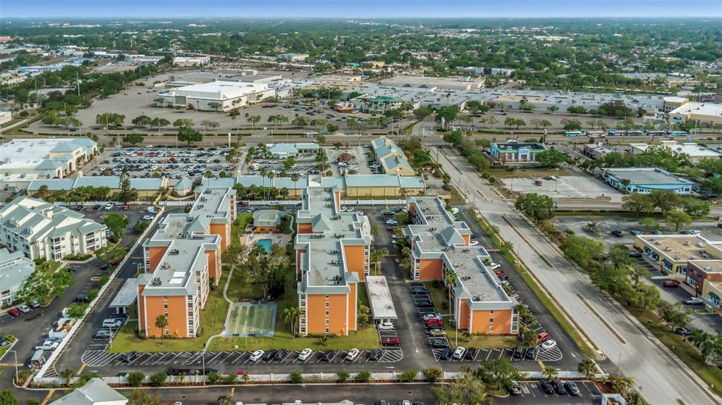 1900 68th Street North, Unit 110 St. Petersburg, FL 33710 - Photo 47 of 48 an aerial view of multiple house