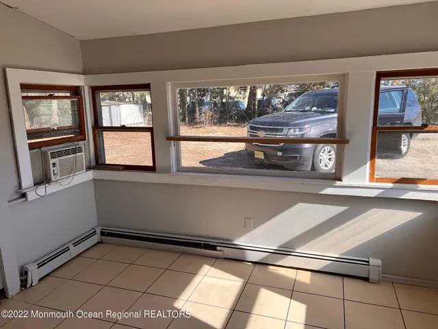 $2,195 | 511 Holly Village Lane, Toms River, NJ 08753