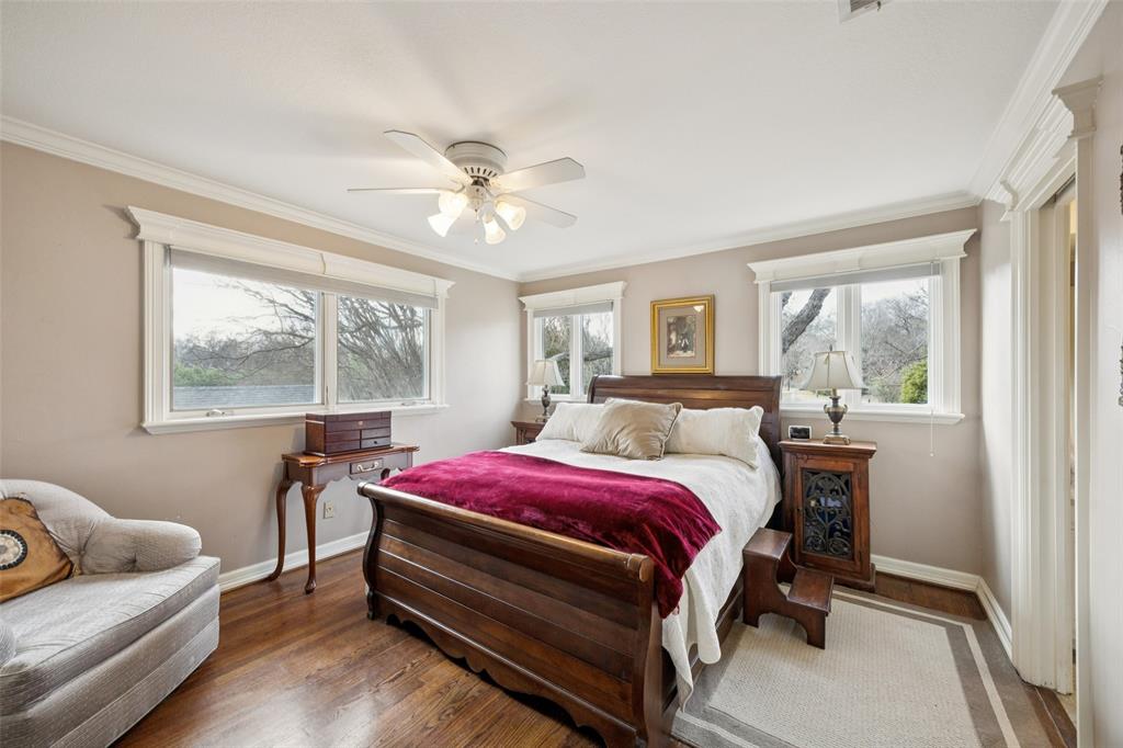 3580 Orr Road Fairview, TX 75002 - Photo 28 of 40 a bedroom with a bed and a couch