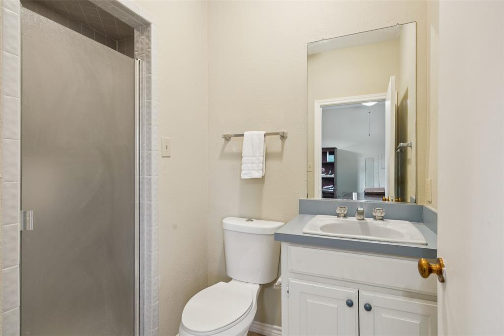 3580 Orr Road Fairview, TX 75002 - Photo 31 of 40 a bathroom with a sink toilet and mirror