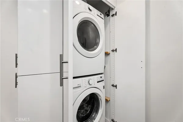$3,300 | 2243 Martin, Unit 117, Irvine, CA 92612