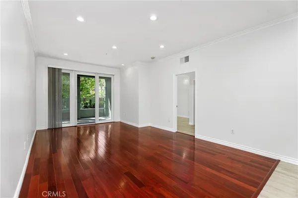$3,300 | 2243 Martin, Unit 117, Irvine, CA 92612
