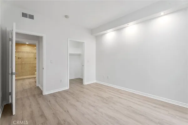 $3,300 | 2243 Martin, Unit 117, Irvine, CA 92612