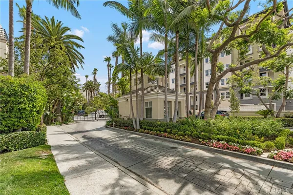 $3,300 | 2243 Martin, Unit 117, Irvine, CA 92612