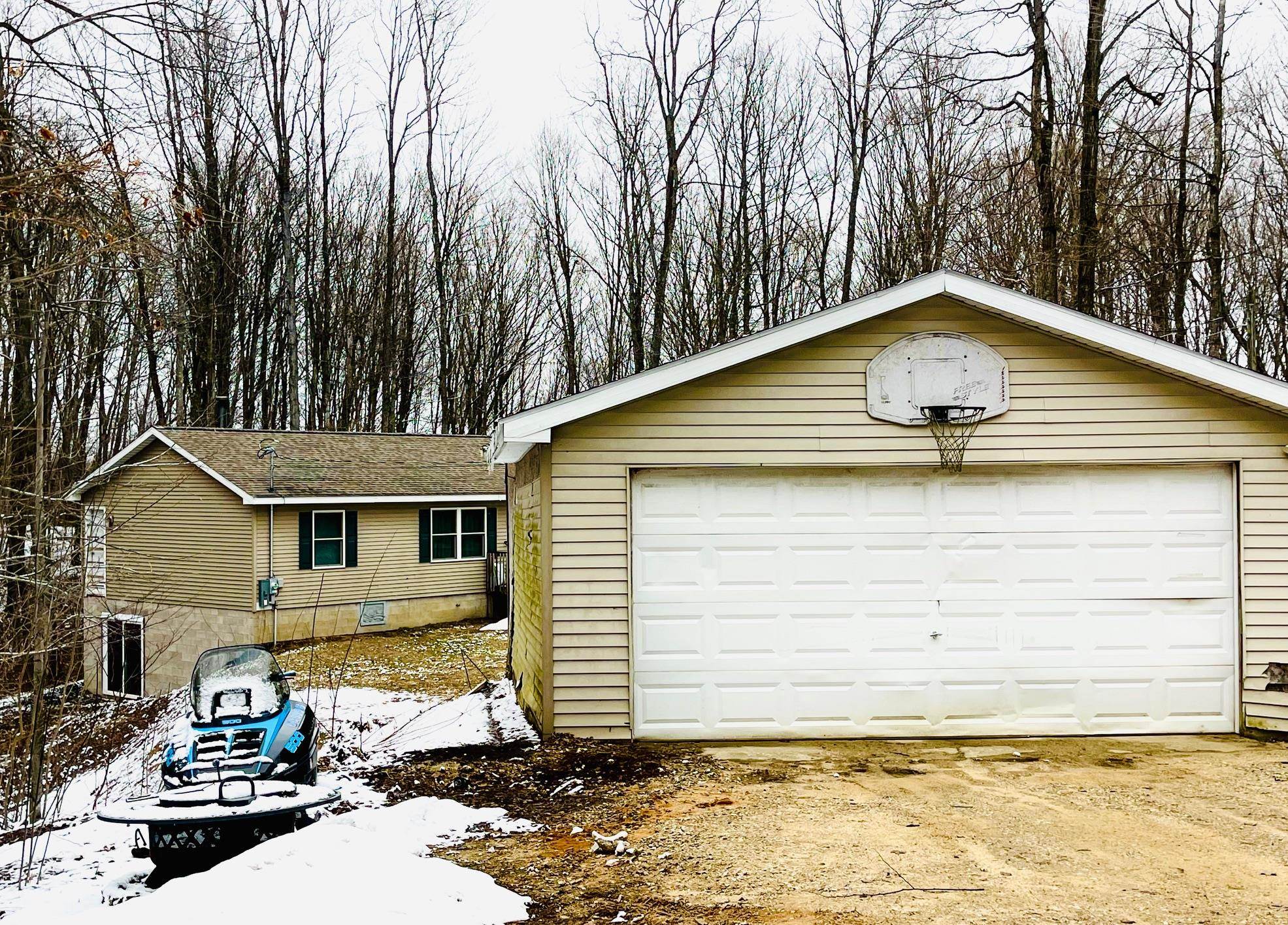 2550 Kladder Road Bellaire, MI 49615 - Photo 3 of 32 1932184-093cc696-bf88-4351-99bf-e3b76953241a.JPG