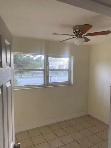 $3,250 | 201 Northeast 14th Avenue, Boynton Beach, FL 33435