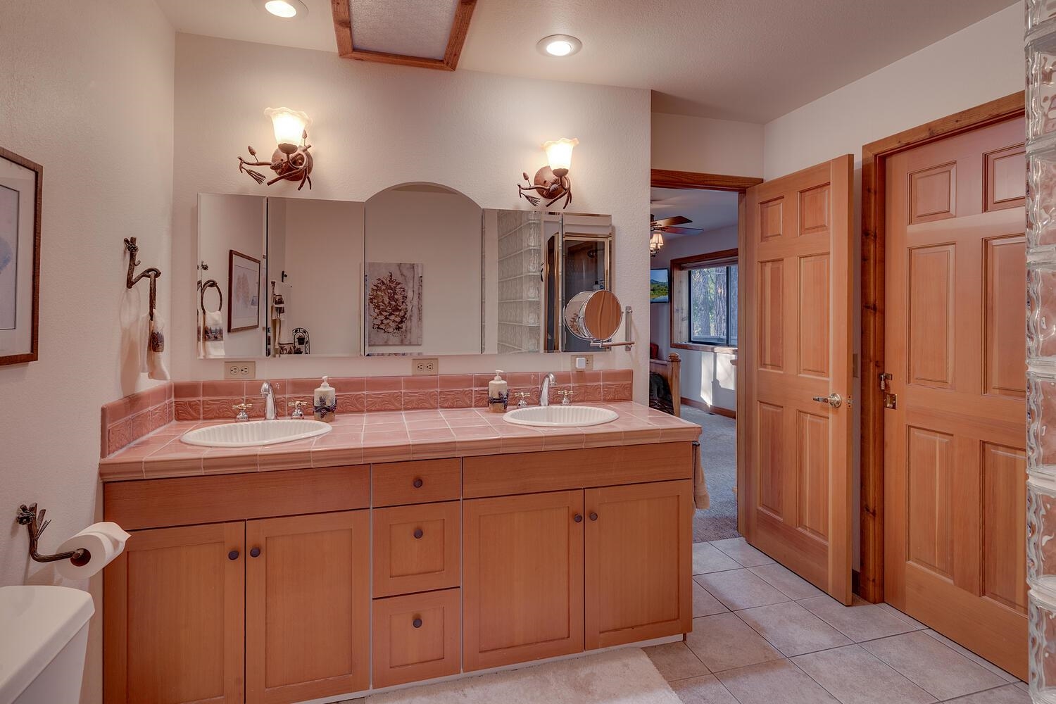 1090 Canterbury Drive Kings Beach, CA 96143 - Photo 12 of 20