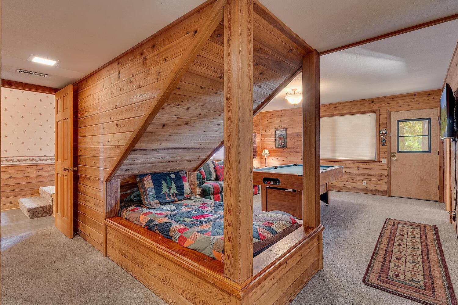 1090 Canterbury Drive Kings Beach, CA 96143 - Photo 14 of 20