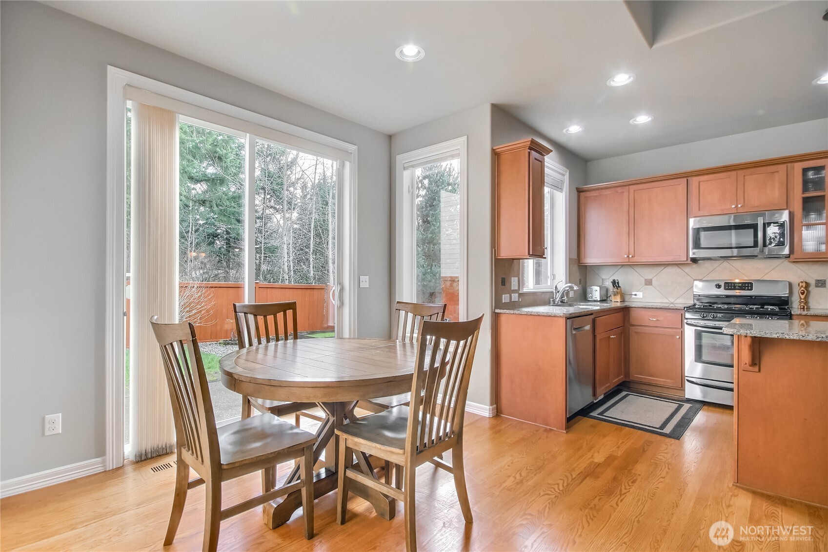 36424 10th Court Southwest Federal Way, WA 98023 - Photo 14 of 39