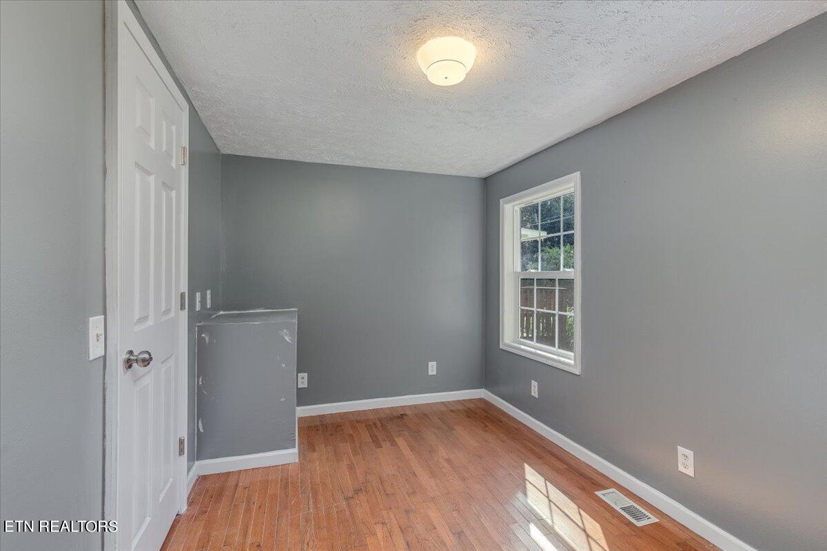 211 Clear Branch Road Rocky Top, TN 37769 - Photo 26 of 35 24-Bedroom 2