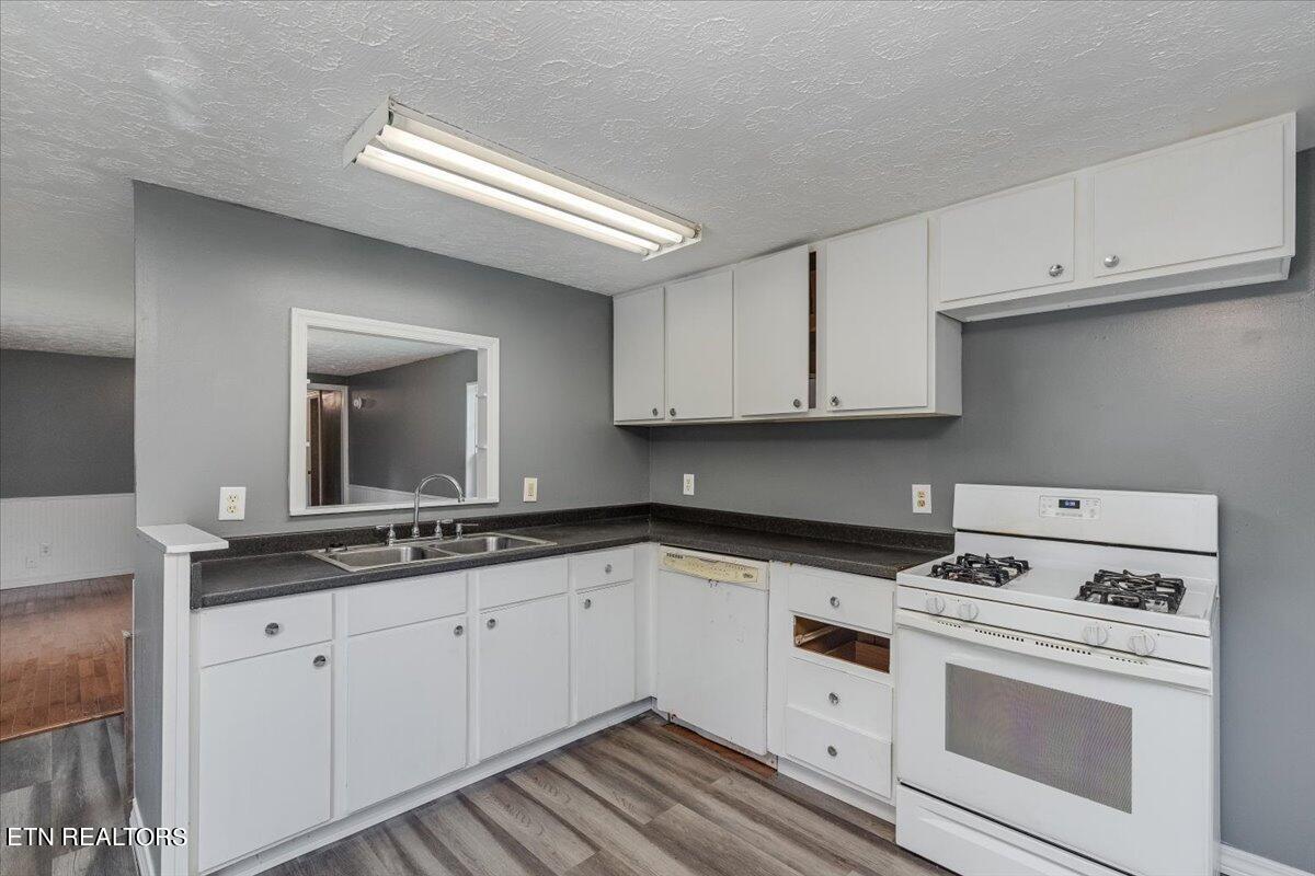 211 Clear Branch Road Rocky Top, TN 37769 - Photo 10 of 35 kitchen