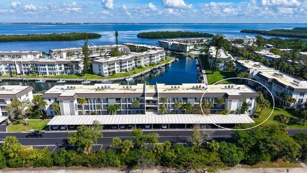 $640,000 | 4350 Chatham Drive, Unit E208, Longboat Key, FL 34228