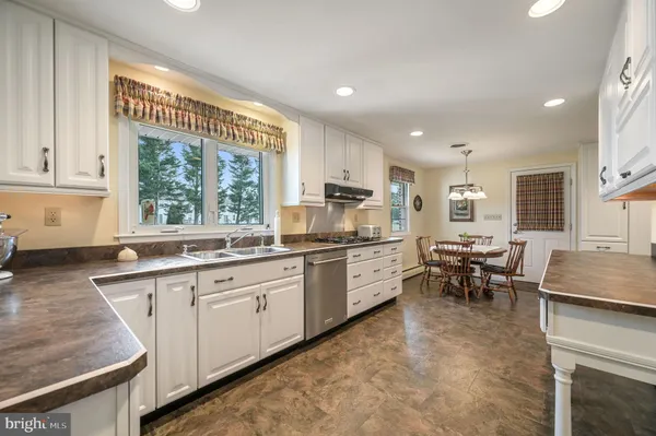 $399,900 | 74 Ponderosa Drive, Magnolia, DE 19962