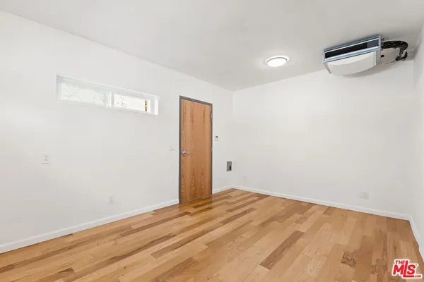 $4,400 | 6531 Arlington Avenue, Los Angeles, CA 90043