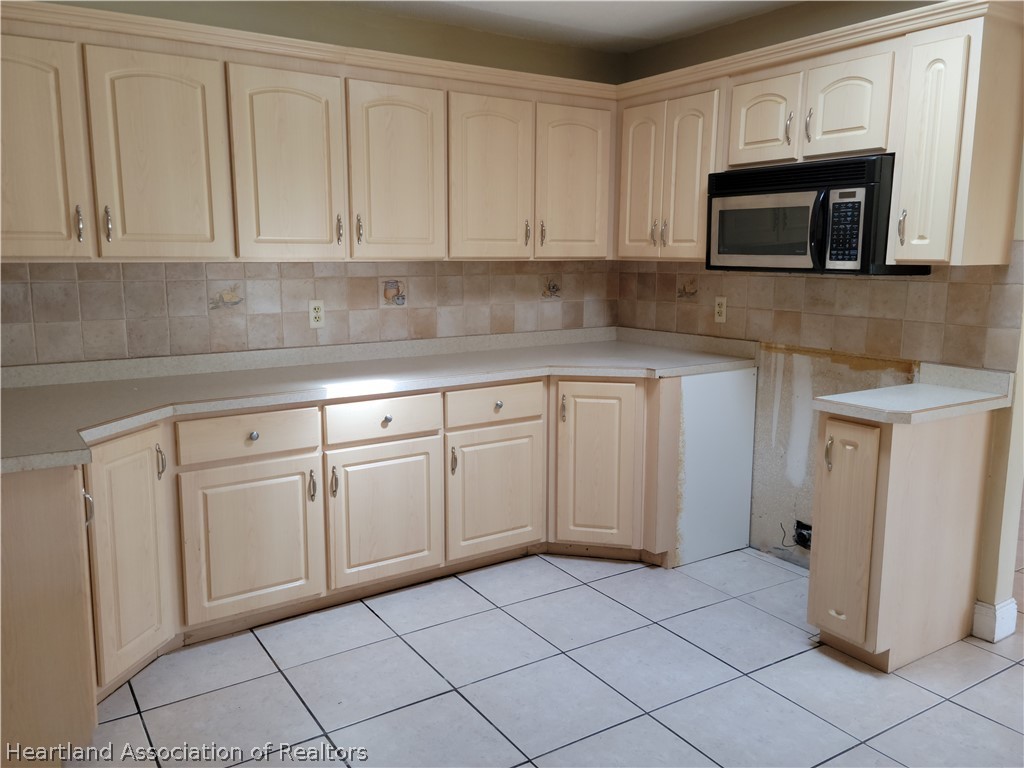 433 Spring Boulevard Sebring, FL 33876 - Photo 5 of 12 Gallery Image 5