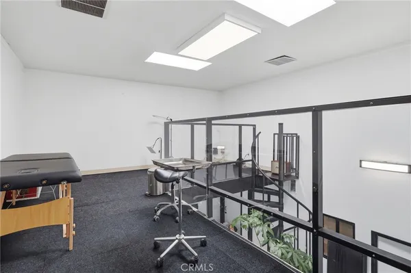 $995,000 | 1540 East Wardlow Road, Long Beach, CA 90807