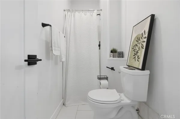 $995,000 | 1540 East Wardlow Road, Long Beach, CA 90807