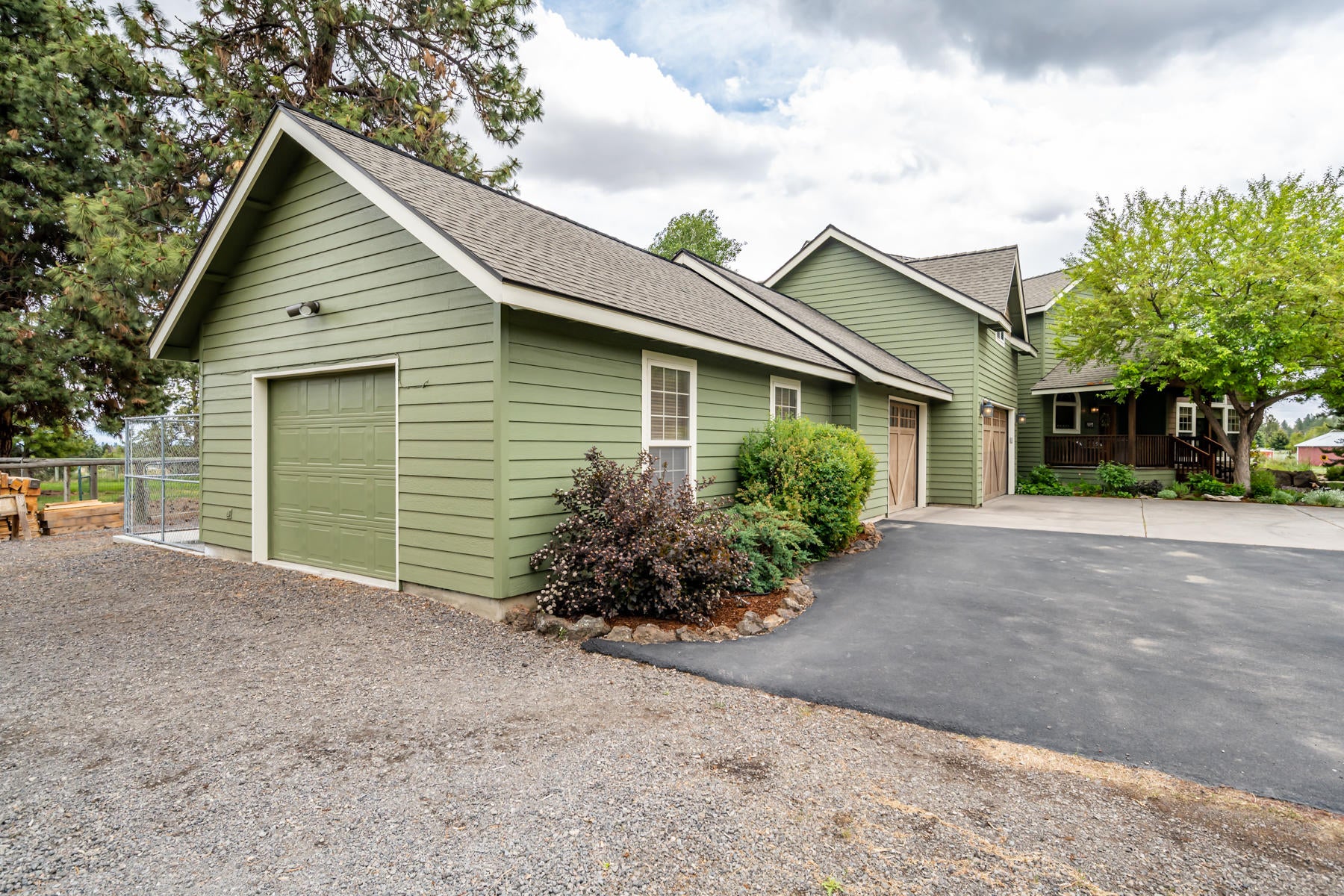21156 Sholes Road Bend, OR 97702 - Photo 49 of 63 58JH5_7642