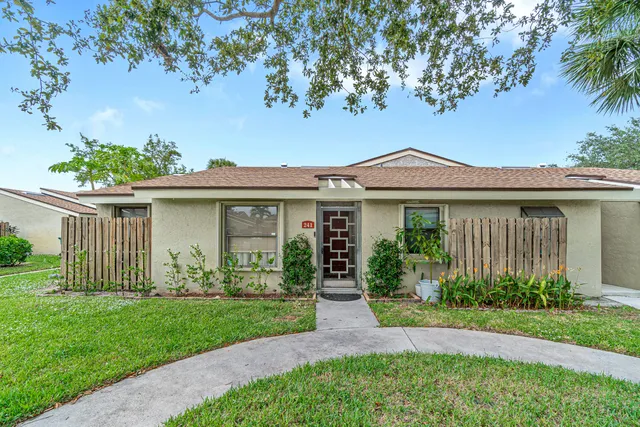 $340,000 | 241 Meadows Drive, Unit 241, Boynton Beach, FL 33436