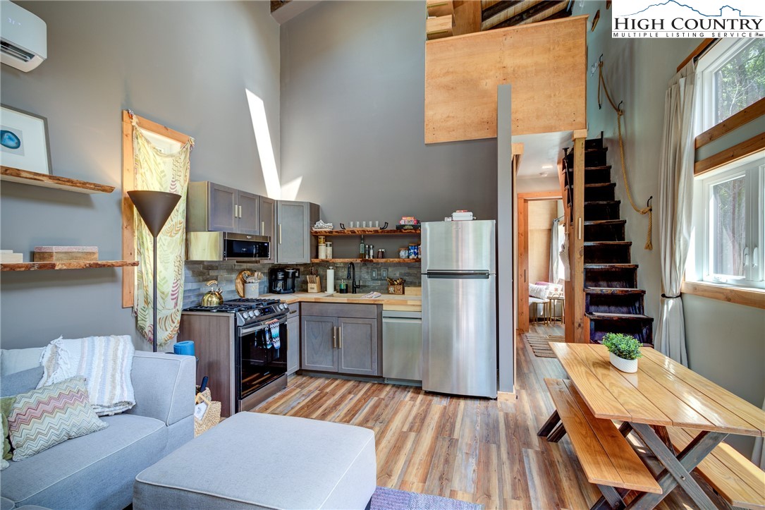 145 Rabbit Run Road Boone, NC 28607 - Photo 3 of 39