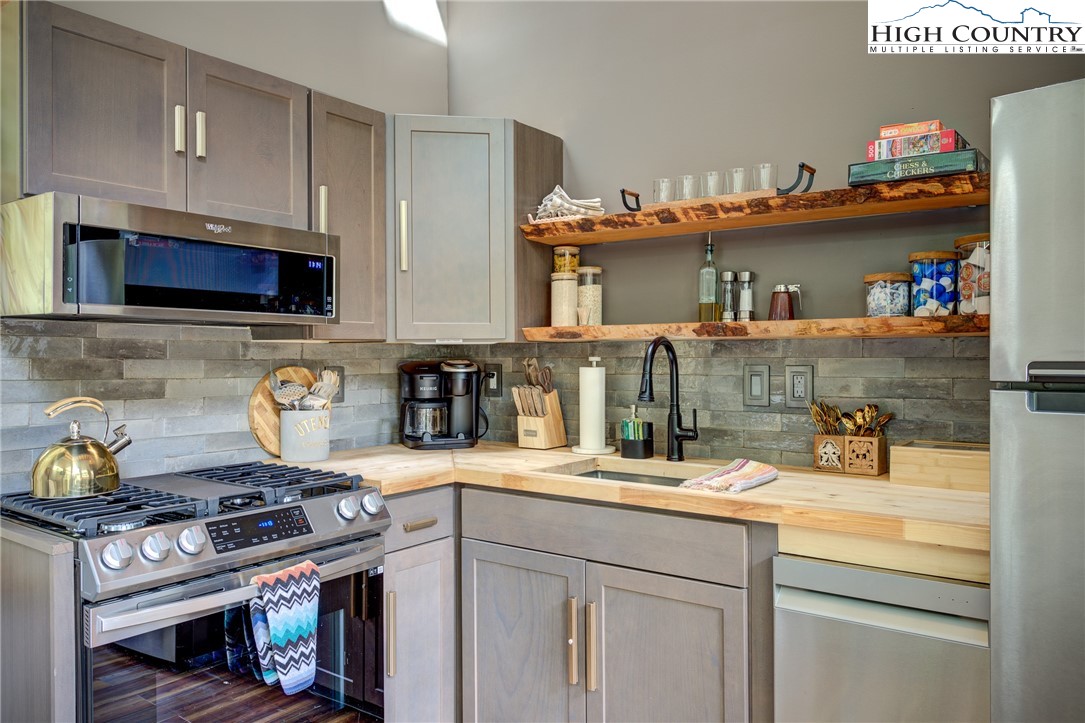 145 Rabbit Run Road Boone, NC 28607 - Photo 6 of 39