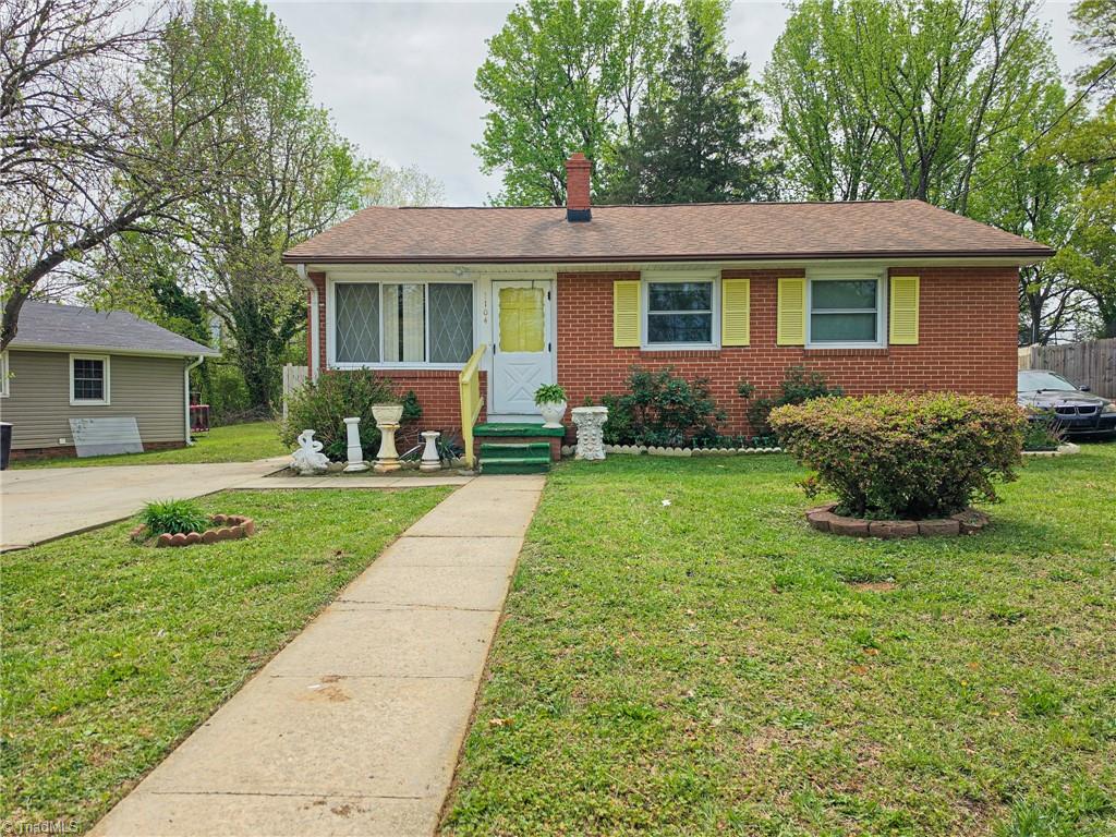 1104 Wise Avenue High Point, NC 27260 - Photo 1 of 20