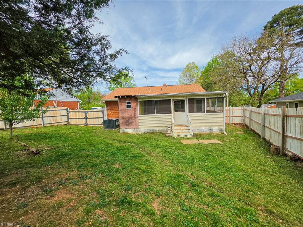 1104 Wise Avenue High Point, NC 27260 - Photo 15 of 20