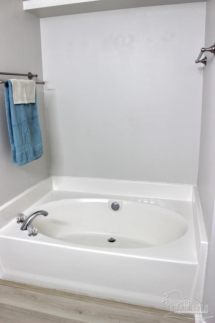 5129 Goshawk Drive Milton, FL 32570 - Photo 31 of 54